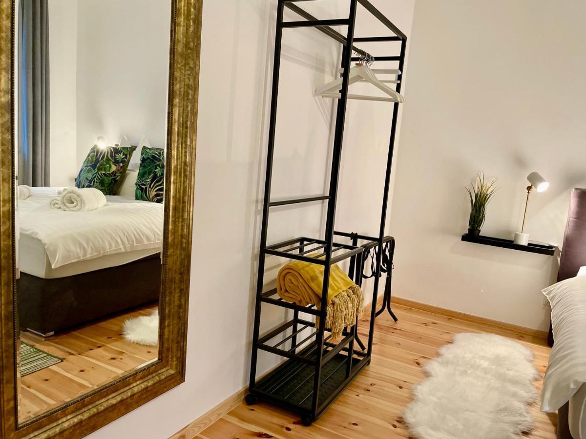 Voh Super Exklusives Loft, Zentral, Smart-Tv, Parkplatz Apartamento Vohenstrauss Exterior foto