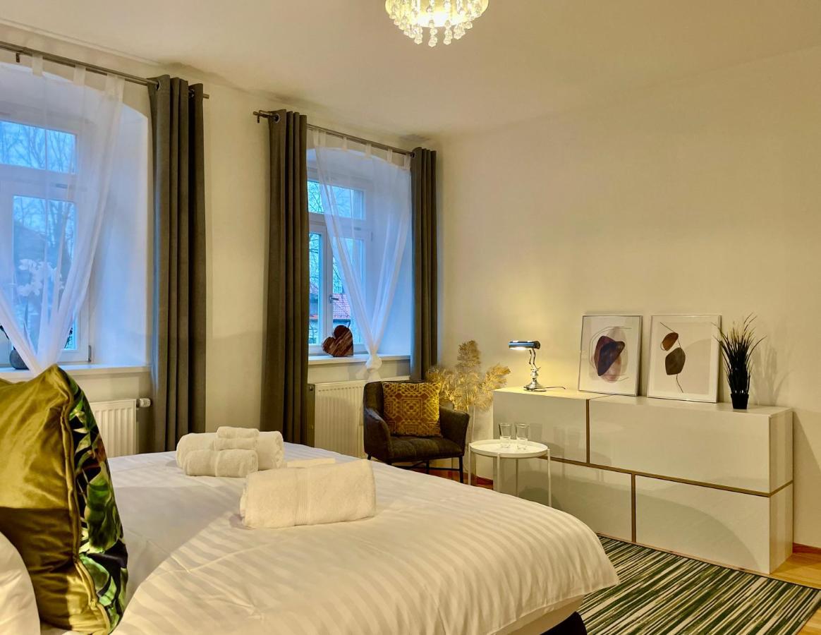 Voh Super Exklusives Loft, Zentral, Smart-Tv, Parkplatz Apartamento Vohenstrauss Exterior foto